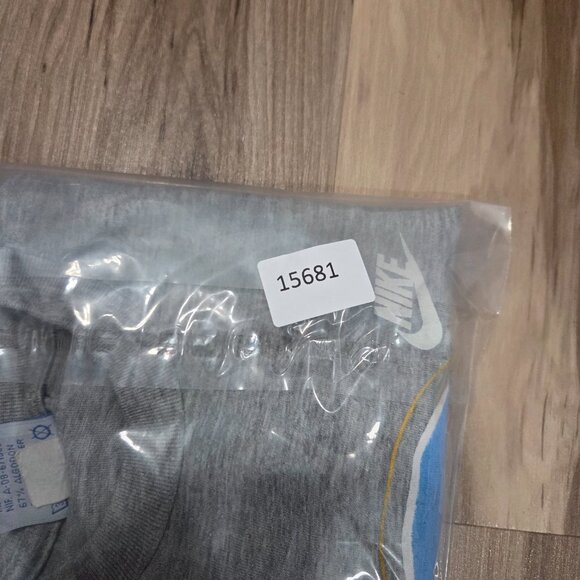 Vintage "Nike" T Shirt Men L Gray Short Sleeve Athletic West 80s Spain - Picture 9 of 9